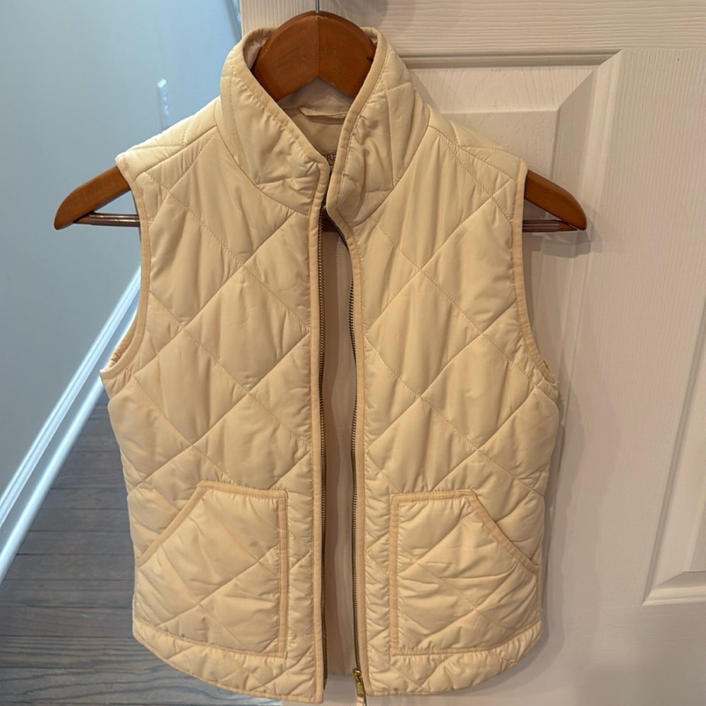 J Crew XXS vest like new no stains and hardly worn.